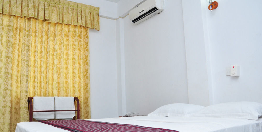 Oyo 290 Night Station Hotel Panadura Kültér fotó