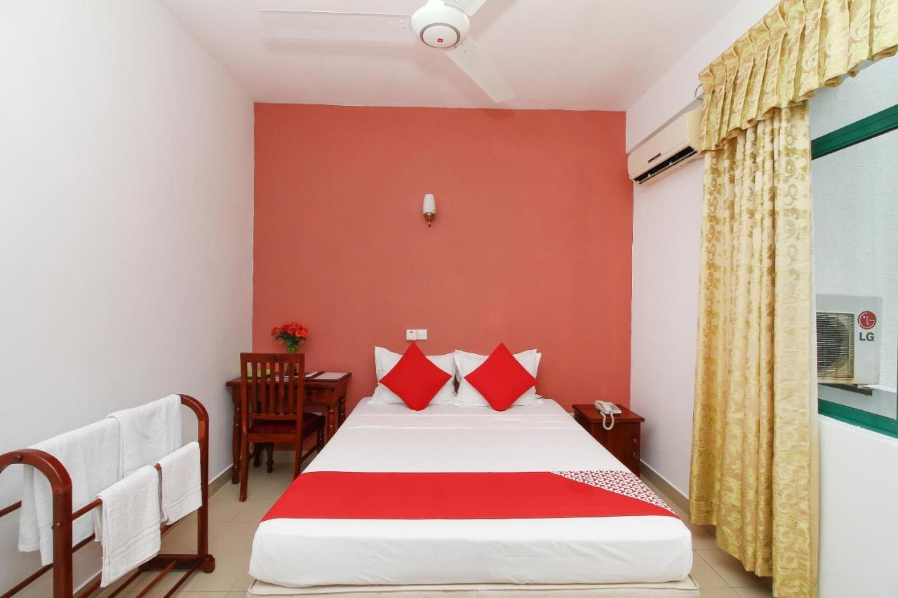 Oyo 290 Night Station Hotel Panadura Kültér fotó